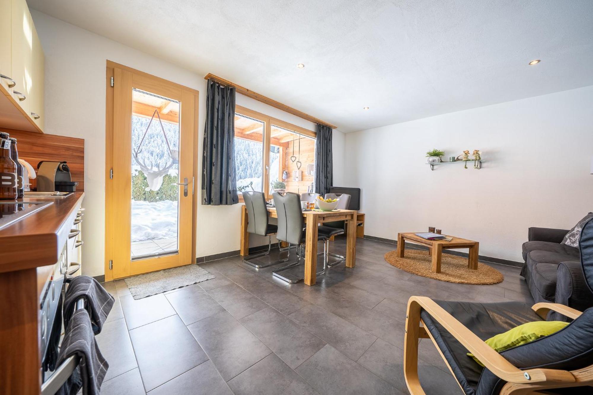 Chasa Sotcha Dadora 698 Scuol