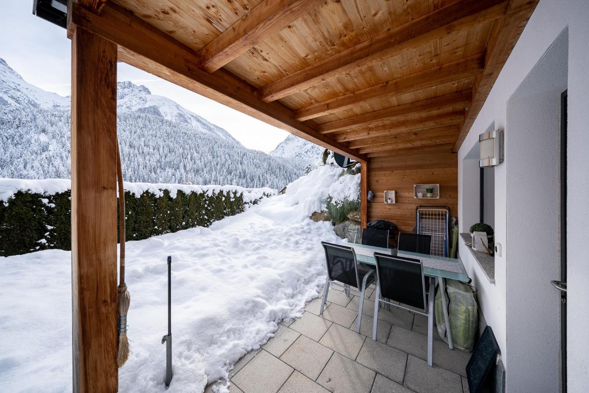 Apartment Chasa Sotcha Dadora 698 Scuol
